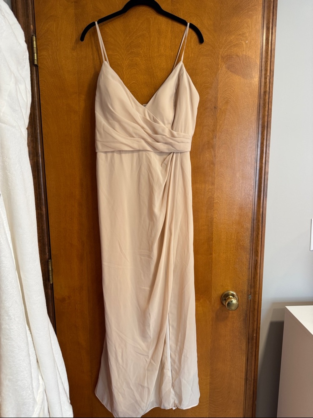 Spaghetti Strap V-Neck bridesmaid Maxi Dress in nude